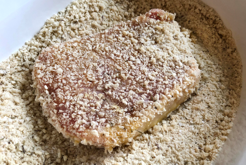 Illustration for article titled A butcher's method for making crispy “Shake 'N Bake” pork chops